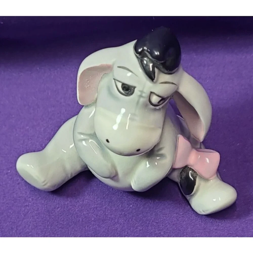 VINTAGE DISNEY WINNIE THE POOH EEYORE Miniatue CERAMIC PORCELAIN FIGURINE JAPAN